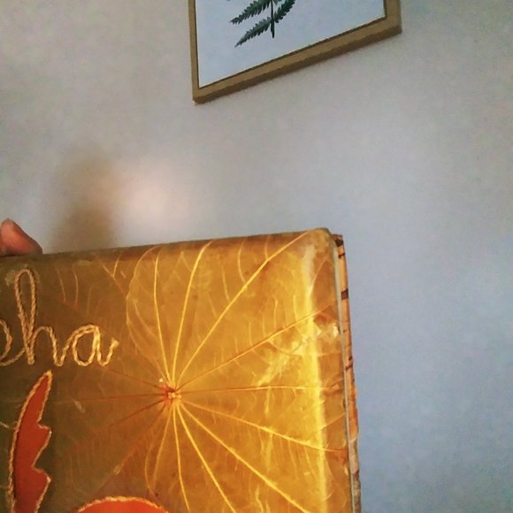 Vintage Handcrafted Banana Leaf 'MAUI' scrapbooking Album - Picture 6 of 6